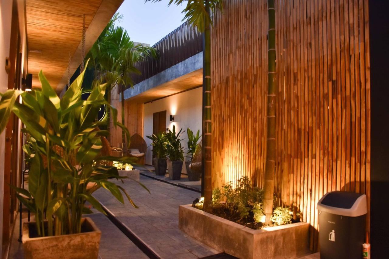 Momento Bangtao Beach Bang Tao Beach  Exterior photo